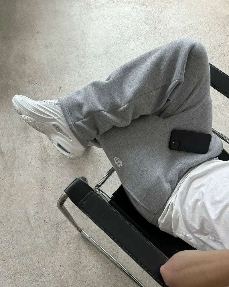 Y2k Retro Loose Straight Pants Men Tracksuit Pants Personalized Pant Leg Zipper Embroidery Design Hip Hop Harajuku Casual Pants
