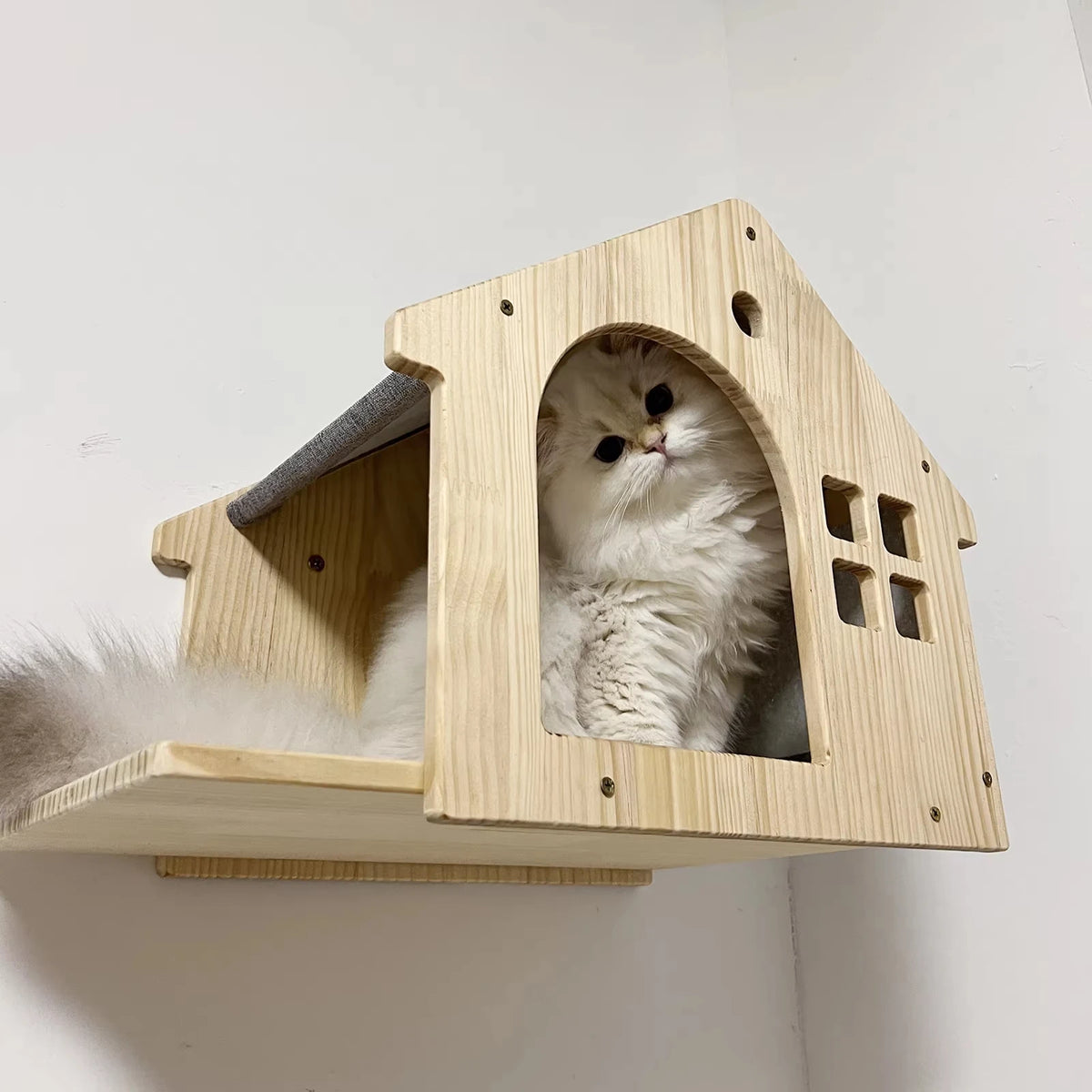 1pc Wall Mounted Cat Condo Villa Wooden Cats Climbing Floating Shelf Kitten House Wall Furniture for Sleeping and Resting