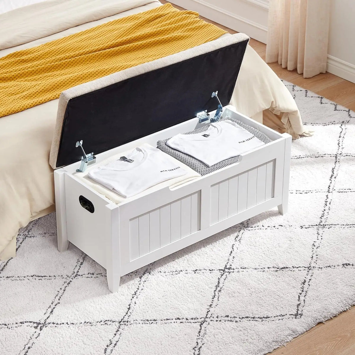 GAOMON Storage Bench with Cushion, 39.4 Inch Large Wooden Chest with Safety Hinges, Flip-Top Entryway Shoe Bench & Living Room Storage Trunk, Easy Assembly, Holds 260 lbs, White