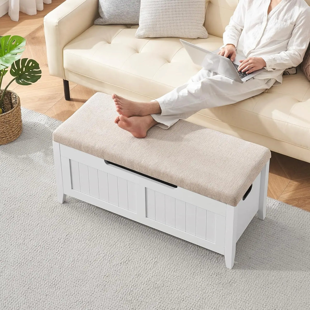 GAOMON Storage Bench with Cushion, 39.4 Inch Large Wooden Chest with Safety Hinges, Flip-Top Entryway Shoe Bench & Living Room Storage Trunk, Easy Assembly, Holds 260 lbs, White