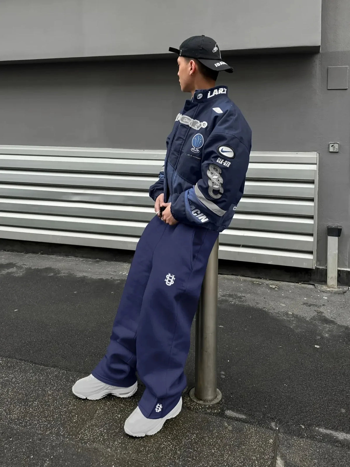 Y2k Retro Loose Straight Pants Men Tracksuit Pants Personalized Pant Leg Zipper Embroidery Design Hip Hop Harajuku Casual Pants